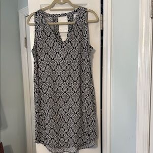 Old Navy Elegant Black and White Patterned Dress